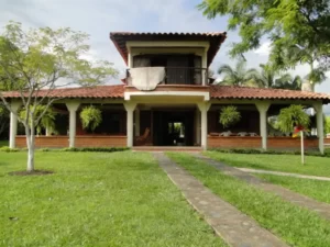 Country home 21K sqft lot 4K home warm river gated 300x225